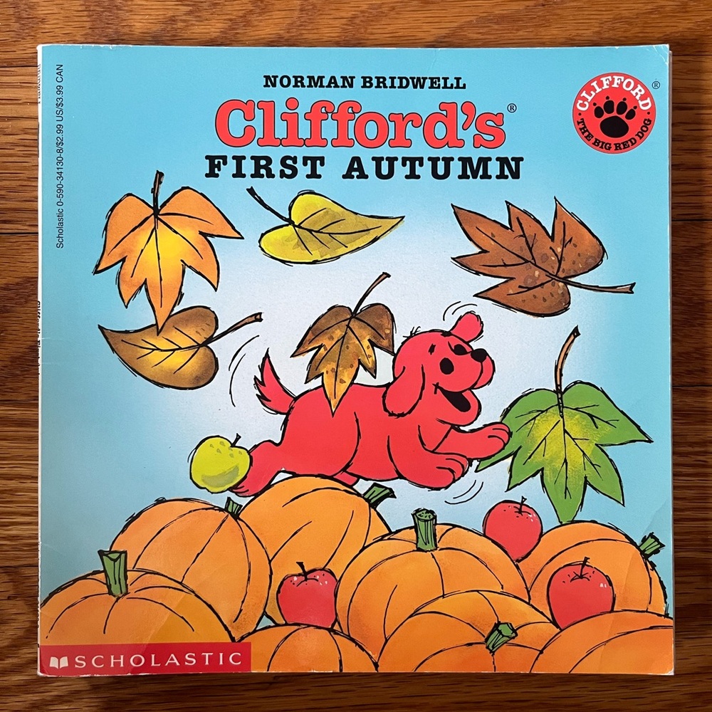 Scholastic Clifford The Big Red Dog Book Set - Picture 4 of 8